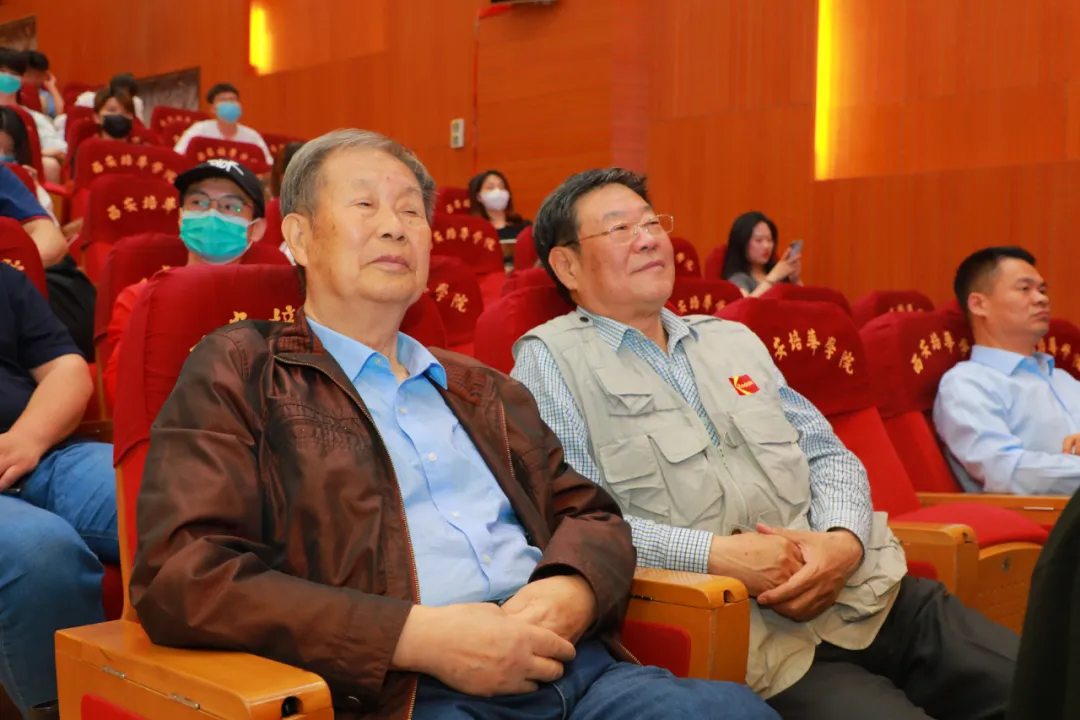 三秦在追超·庆祝建党100周年影像展播新闻发布会在西安亚新国际官网(中国)官方网站举行 三秦在追超·庆祝建党100周年影像展播新闻发布会在西安亚新国际官网(中国)官方网站举行